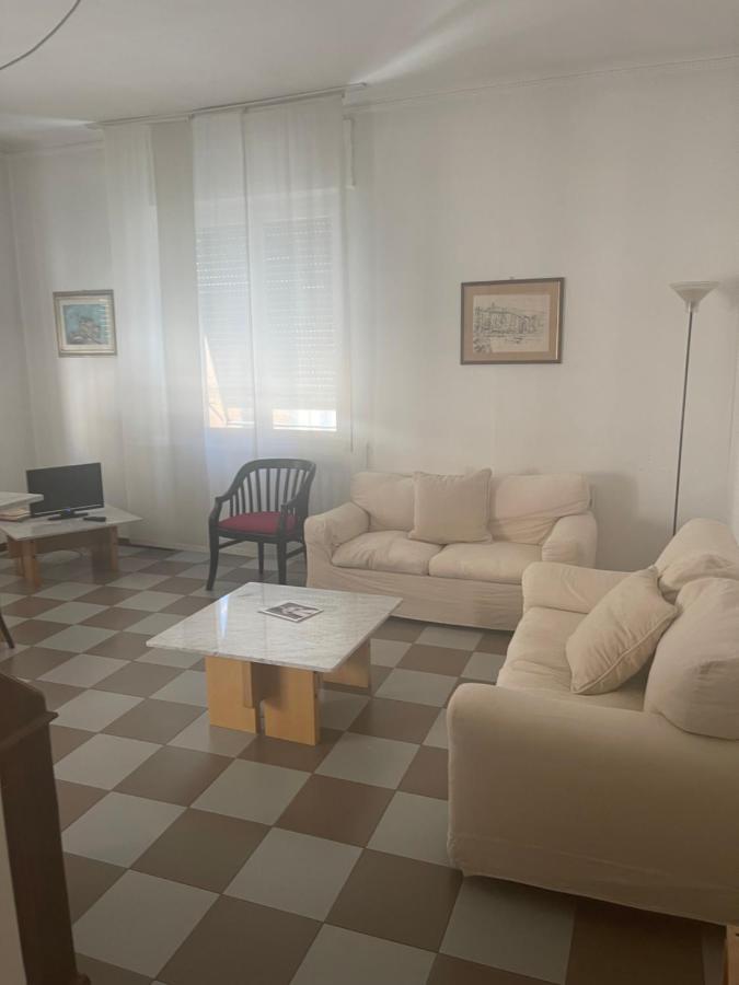 Central Home La Spezia Eksteriør billede